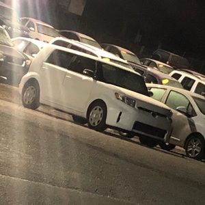 Meet your Posher, Joshua